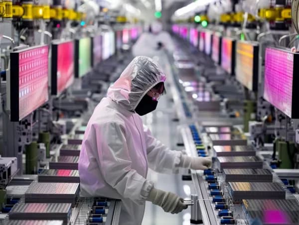 Закрывающиеся окна  незримых фронтов мировой войны