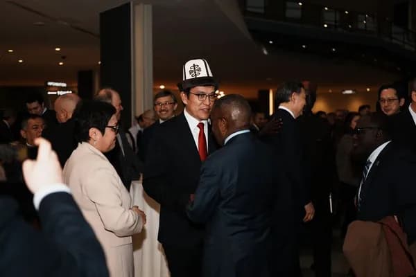 Как звучал кыргызский комуз на 42 Восточной Нью-Йорка