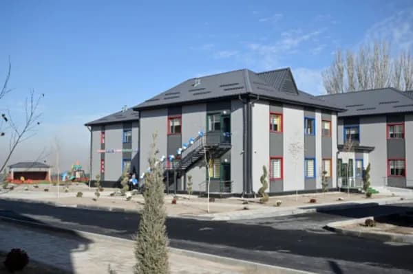 Новый социальный комплекс в "Ала-Арче" и курс на поддержку учителей