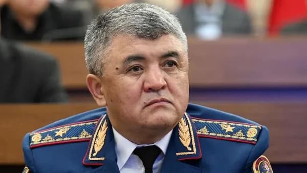 Урматбек Шамырканов освобожден от должности главы МЧС