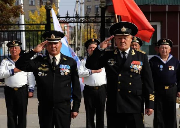 На волне праздника
