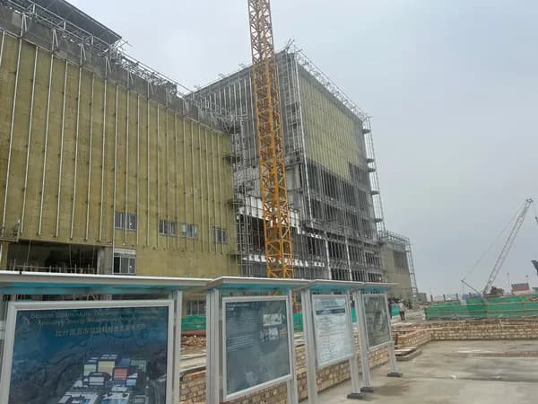 В Бишкеке запущен завод, превращающий городские отходы в электроэнергию